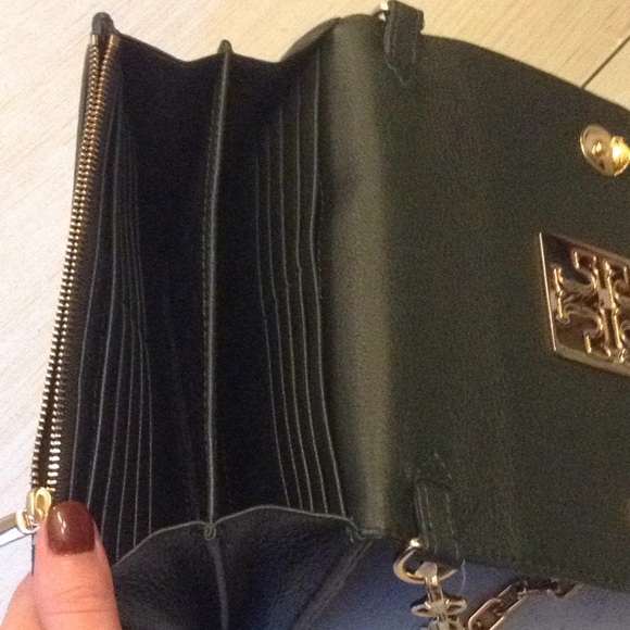 TORY BURCH BRITTEN CONVERTIBLE CROSS BODY - Picture 5 of 7